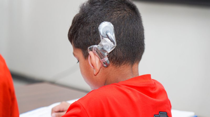 नोबेल शिक्षण अस्पतालमा कोक्लियर इम्प्लान्टसम्बन्धी कार्यक्रम सम्पन्न, बालबालिकामा सकारात्मक परिवर्तनबारे अनुभव साझा