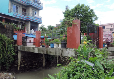 फिर्केखोला अतिक्रमण हटाउन पोखरा महानगरको अभियान सुरु, तीन ठाउँबाट एकसाथ डोजर चलाइँदै फिर्केखोला अतिक्रमण हटाउन पोखरा महानगरको अभियान सुरु, तीन ठाउँबाट एकसाथ डोजर चलाइँदै