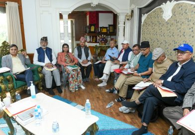 एमालेभित्र नेतृत्वबारे बहस तीव्र, सचिवालय बैठकमा ओलीमाथि दबाब बढ्यो