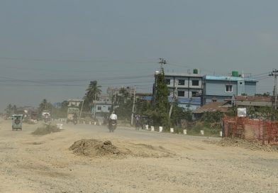 एसियन हाइवे निर्माण क्षेत्रमा धुलोको कहर, स्थानीयको जनजीवन र स्वास्थ्यमा बढ्दो असर