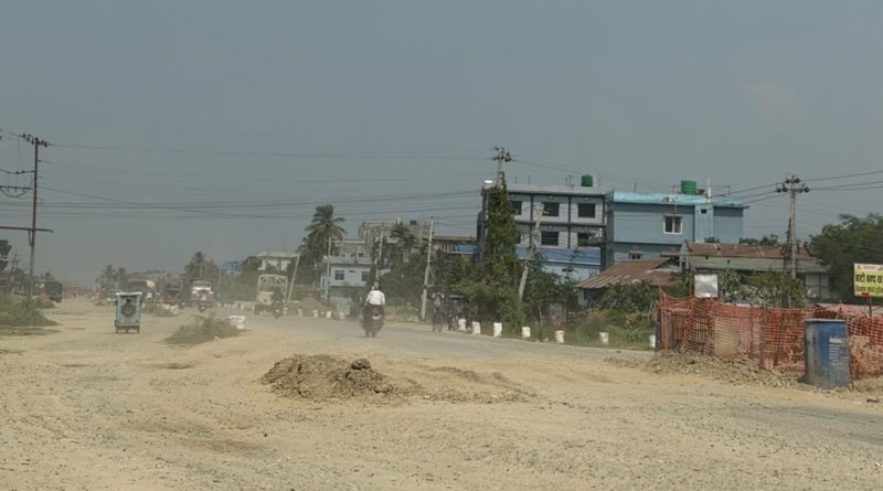 एसियन हाइवे निर्माण क्षेत्रमा धुलोको कहर, स्थानीयको जनजीवन र स्वास्थ्यमा बढ्दो असर