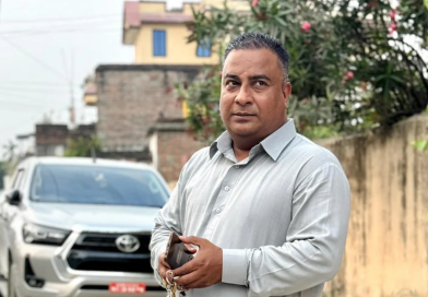 विराटनगरमा अभिषेक गिरीको घरमा प्रहरीको छापा, अवैध हतियारको आशंकामा खानतलासी
