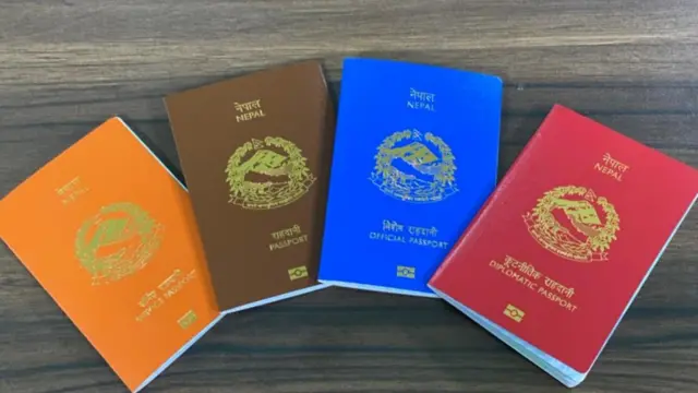 दुई सातालाई मात्रै पुग्ने पासपोर्ट स्टक, नयाँ छपाइ र आपूर्तिमा अन्योल