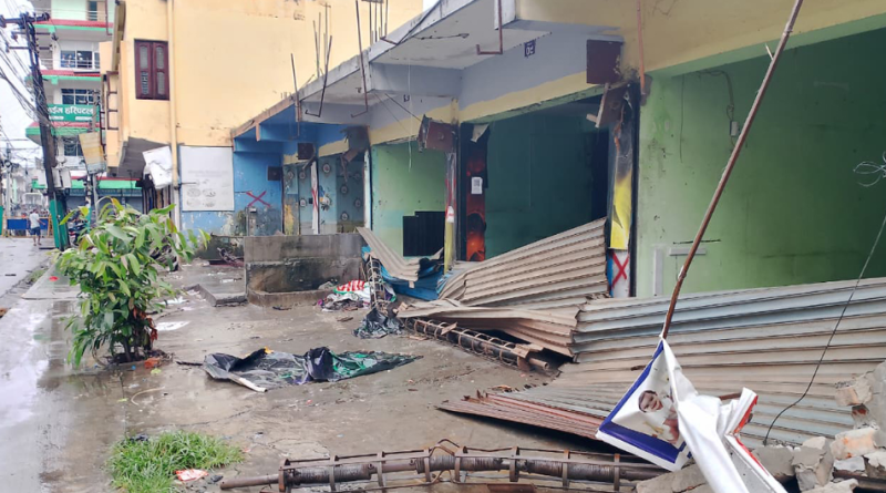 कोशी अस्पतालको सरकारी जग्गामा डोजर, २६ सटर भत्काइयो