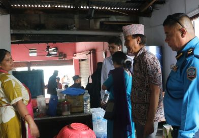 धनकुटामा होटल अनुगमन : अखाद्य सामग्री बरामद, काफ्ले होटललाई १५ हजार जरिवाना