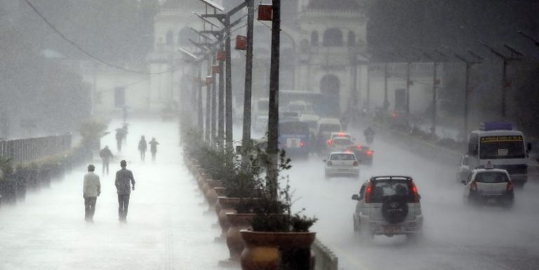 मनसुन सक्रिय: आज देशका धेरै क्षेत्रमा वर्षा, केही स्थानमा भारीदेखि धेरै भारी पानी पर्ने सम्भावना